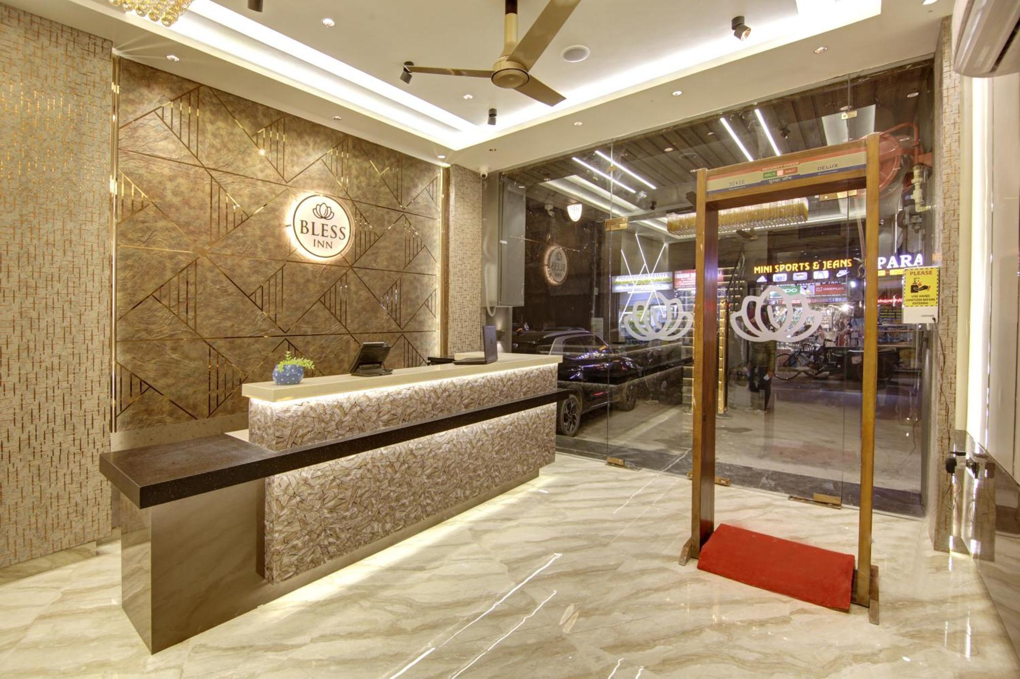 Bless Inn - Near Connaught Place Yeni Delhi Dış mekan fotoğraf