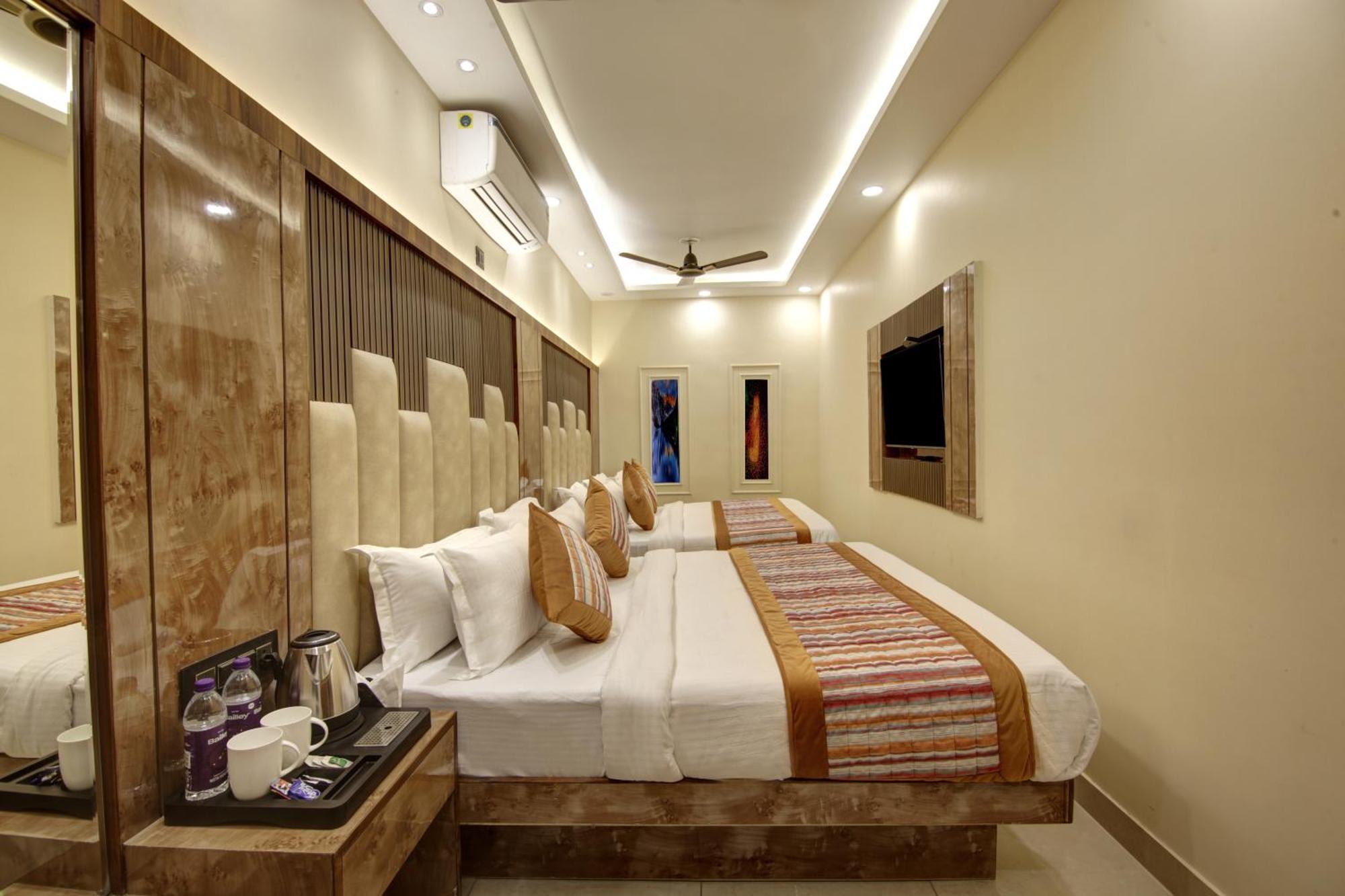 Bless Inn - Near Connaught Place Yeni Delhi Dış mekan fotoğraf