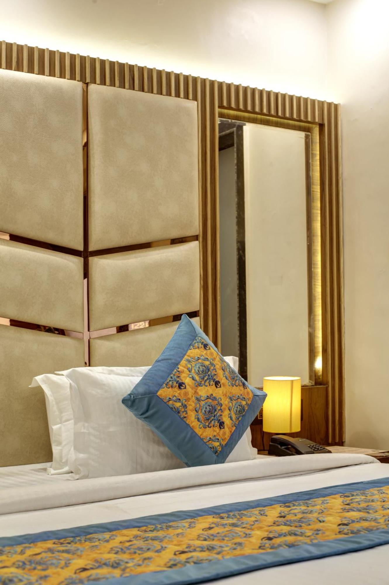 Bless Inn - Near Connaught Place Yeni Delhi Dış mekan fotoğraf